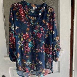 LN gorgeous KUT from the Kloth medium sheer floral top